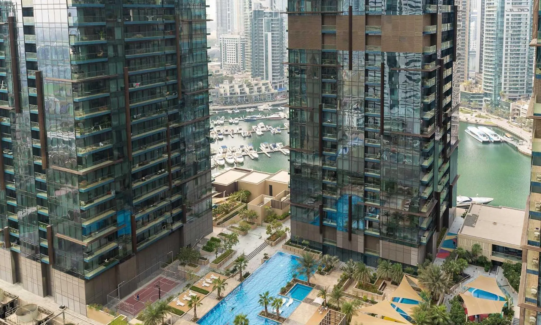 Close To Metro - Perfect For Family Dubai Apartment