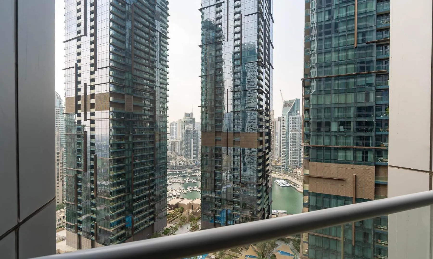 Apartment Close To Metro - Perfect For Family Dubai United Arab Emirates