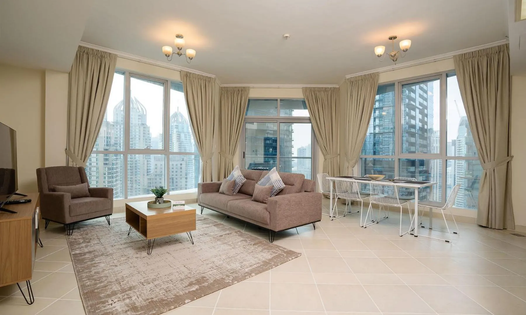 Close To Metro - Perfect For Family Dubai 0*,  Emirados Árabes Unidos